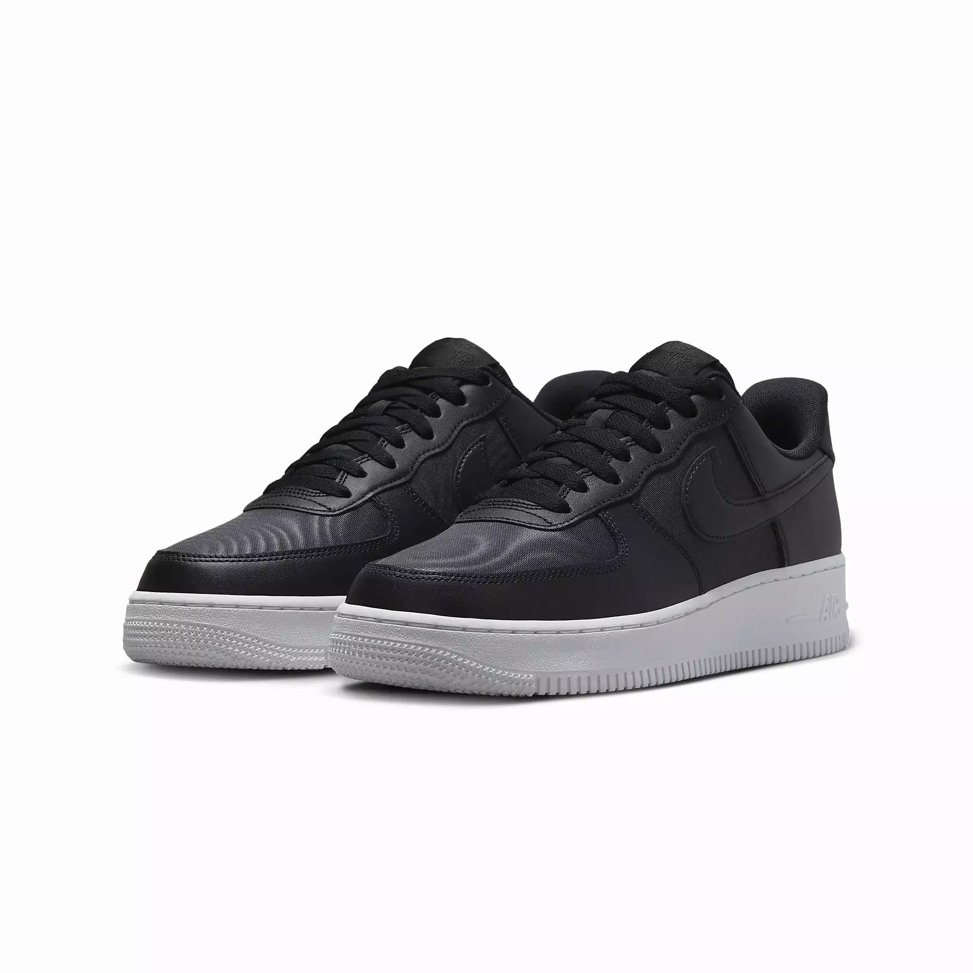 AIR FORCE 1 '07 LV8 'BLACK/BLACK-SUMMIT WHITE'