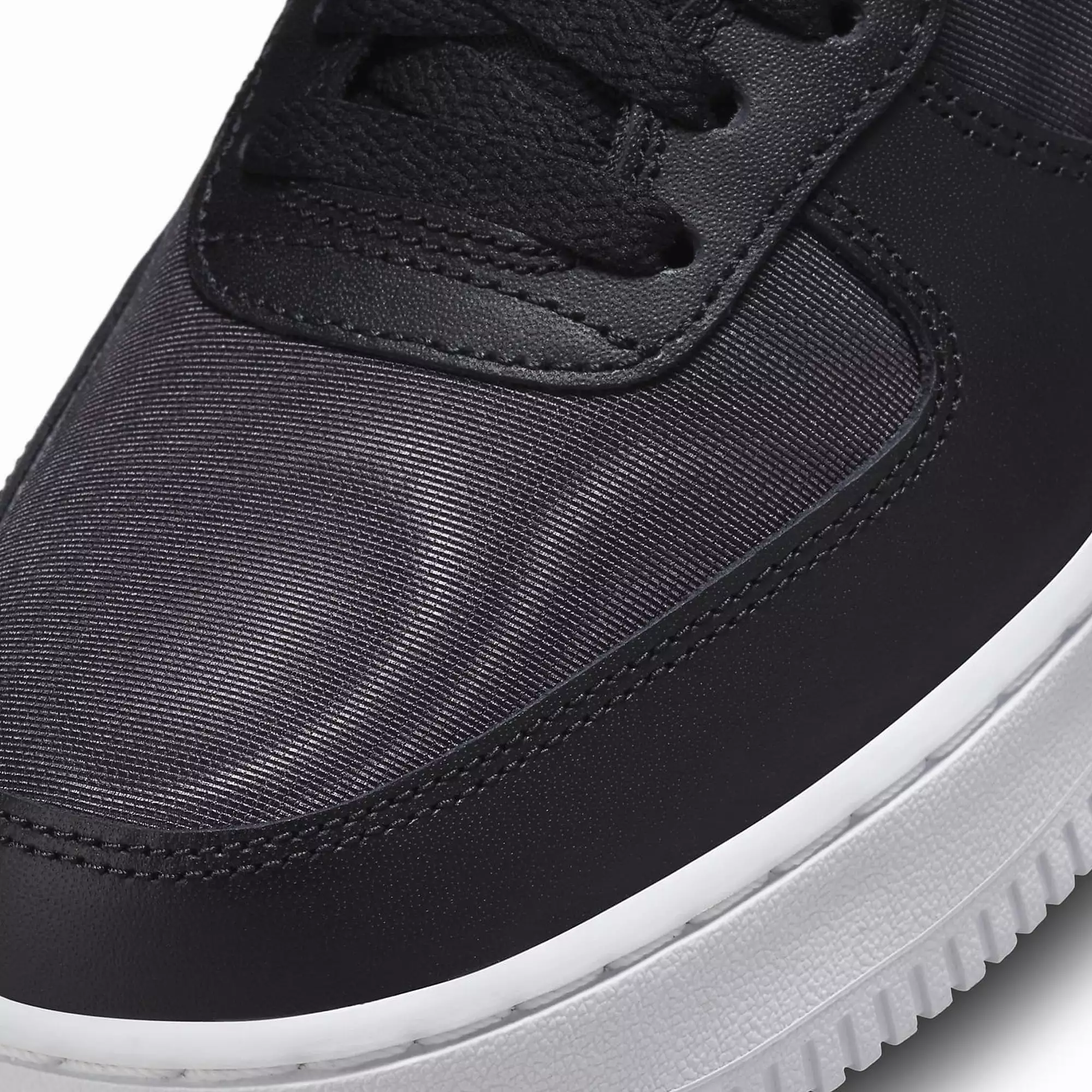 AIR FORCE 1 '07 LV8 'BLACK/BLACK-SUMMIT WHITE'