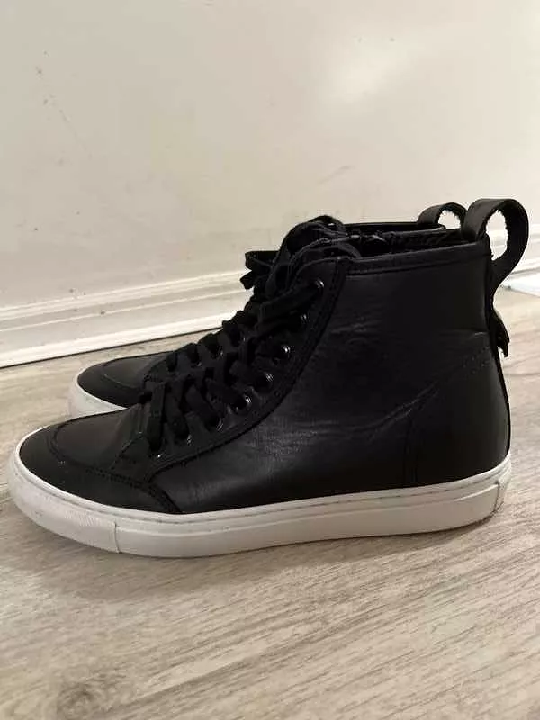 BRAGGING BLACK LEATHER - SM REBOOTED