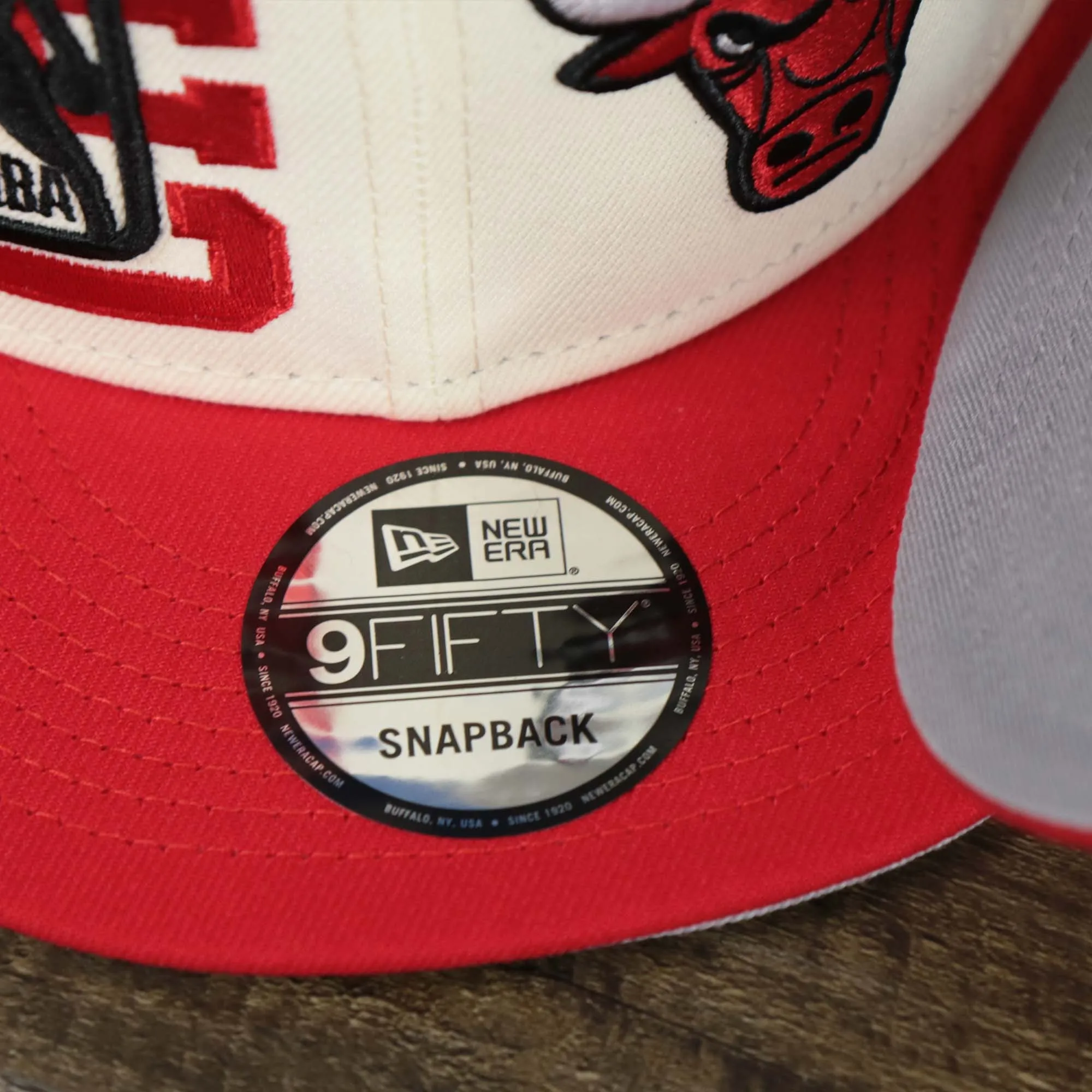 Chicago Bulls NBA 2022 Draft Gray Bottom 9Fifty Snapback | New Era Cream/Red