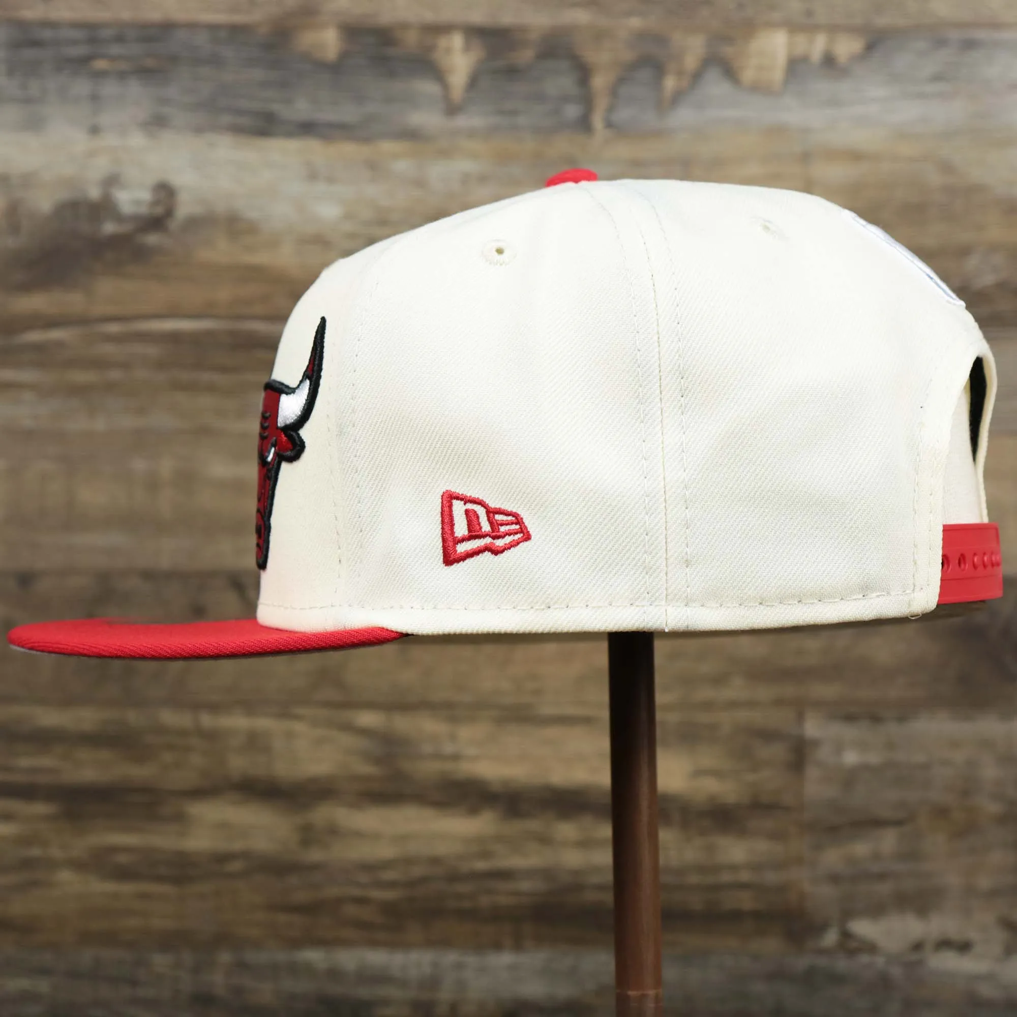 Chicago Bulls NBA 2022 Draft Gray Bottom 9Fifty Snapback | New Era Cream/Red