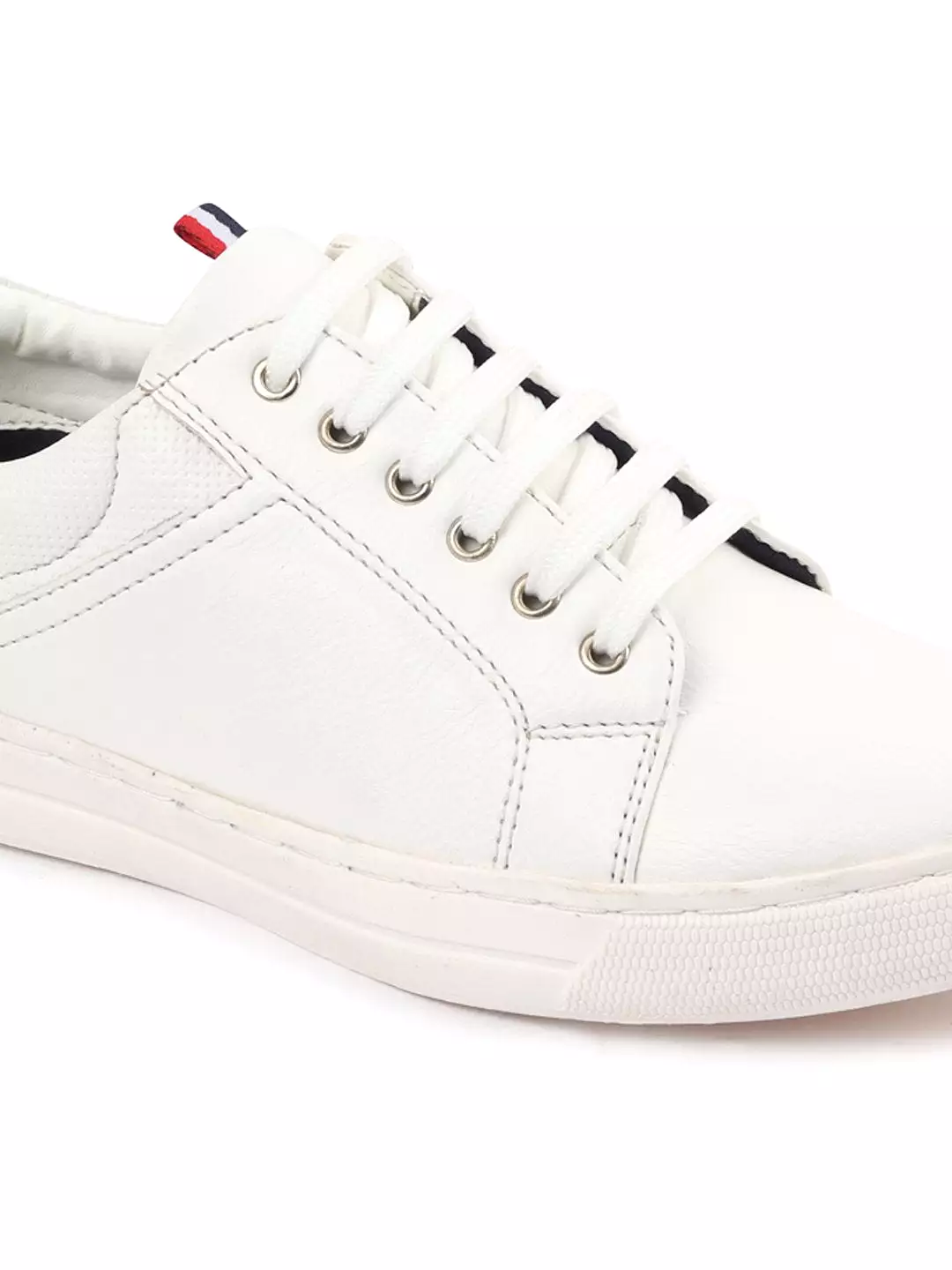 Men White/Navy Classic Lace Up Sneakers