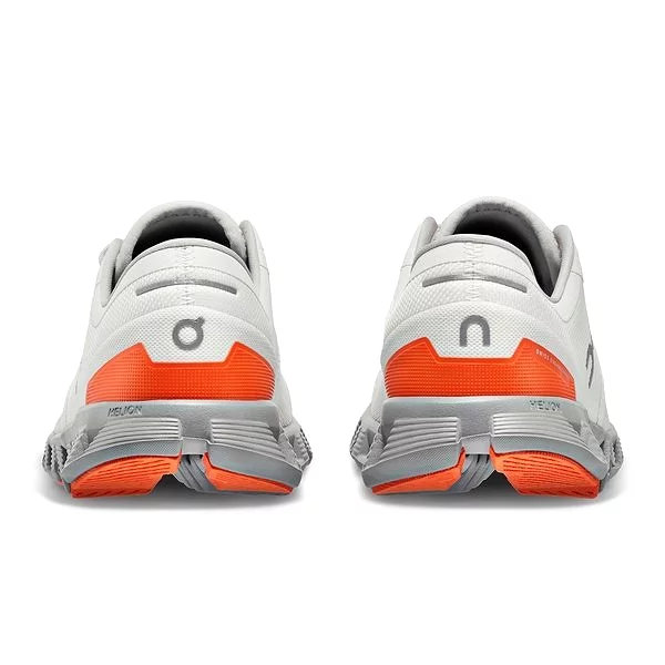 On Women's Cloud X 3 Training Shoes - Ivory/Alloy