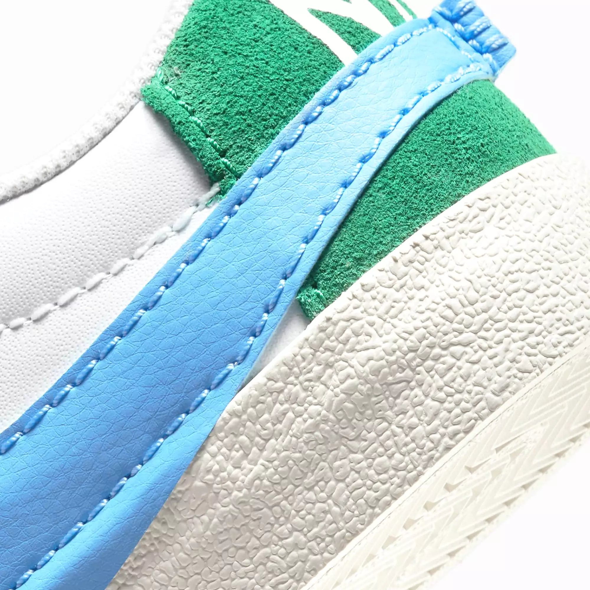 WMN'S BLAZER LOW '77 JUMBO 'WHITE/MALACHITE-UNIVERSITY BLUE'