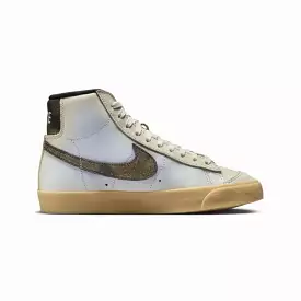 WMN'S BLAZER MID '77 PREMIUM 'LT OREWOOD BRN/GUM YELLOW-TOPAZ GOLD'